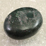 インド産　モスアゲート　パームストーン 110.4g (ID:75563)