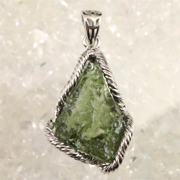 ラピスラズリ 24mmトライアングル ペンダントトップ 7.2g (ID