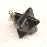 H&E社 ミスティックメルリナイト 18mmマカバスター ペンダントトップ 証明書付 4.1g **特価品** (ID:76261)