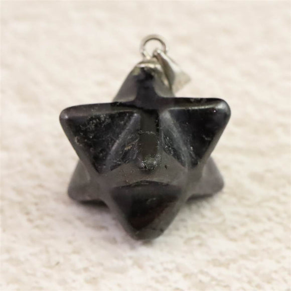 H&E社 ミスティックメルリナイト 18mmマカバスター ペンダントトップ 証明書付 4.1g **特価品** (ID:76261)