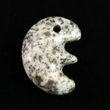 京都府産　鞍馬石 31mm 獣型 勾玉 証明書付 11.1g　 (ID:76702)