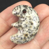 京都府産　鞍馬石 31mm 獣型 勾玉 証明書付 11.1g　 (ID:76702)