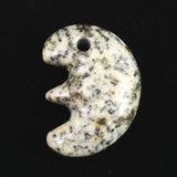 京都府産　鞍馬石 31mm 獣型 勾玉 証明書付 11.1g　 (ID:76702)