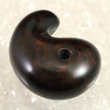 北海道産 ヴァーミリオンオブシディアン（紅十勝） 33mm勾玉 証明書付 12.3g (ID:78258)