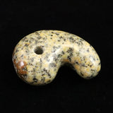 京都府産　鞍馬石 33mm勾玉 証明書付 13.8g　 (ID:78426)