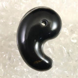 神居古潭石 （カムイ・コタン） 33mm 勾玉 証明書付 14.4g (ID:79025)