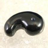 神居古潭石 （カムイ・コタン） 33mm 勾玉 証明書付 14.4g (ID:79025)