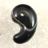 神居古潭石 （カムイ・コタン） 33mm 勾玉 証明書付 14.4g (ID:79025)