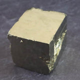 スペイン産 パイライト 黄鉄鉱  33mmキューブ 133.4g (ID:79044)
