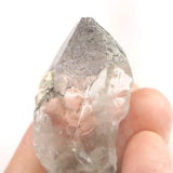 チベット カイラス産 ヒマラヤ 水晶 原石 クローライト付 レコードキーパー セルフヒールド 33.8g (ID:79452)