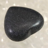 H&E社 ブラックアゼツライト(AZOZEO) 15mmハート 証明書付 2.1g (ID:79996)