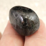 H&E社 アルベゾナイト アルベゾン閃石 タンブル 8.4g (ID:80701)