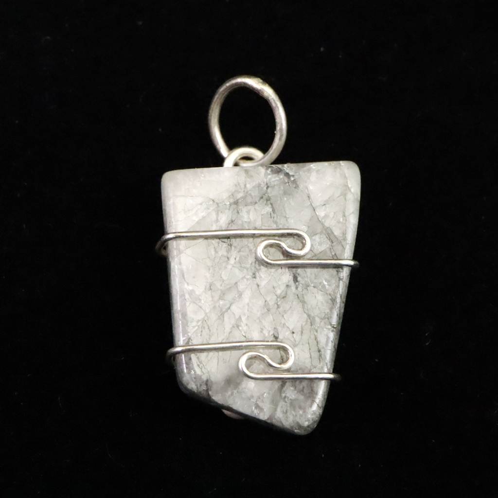 H&E社フェナカイト(AZOZEO) ワイヤーラップ ペンダントトップ 3.6g H&E社 フェナカイト(AZOZEO) ワイヤーラップ ペンダントトップ 3.8g