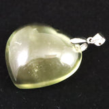 リビアンデザートグラス 28mmハートポリッシュ ペンダントトップ 9.2g  (ID:81307)