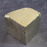 スペイン産 パイライト 黄鉄鉱  36mmキューブ 185.6g (ID:81778)