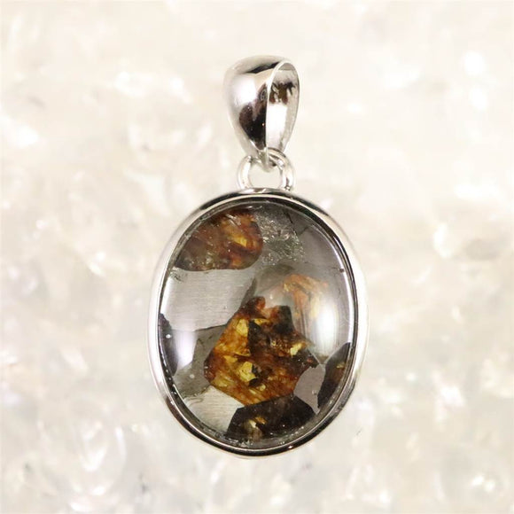 ロシア産　パラサイト隕石　13.5mmオーバル　ペンダントトップ 1.90g (ID:82432)