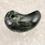 セラフィナイト クリノクロア 30mm 勾玉 8.4g (ID:82832)