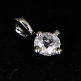 ロシア産 フェナカイト 3mmラウンド ペンダントトップ 0.21g (ID:83233)