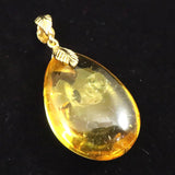 天然琥珀　バルティックアンバー 25mm ペアシェイプ ペンダントトップ 2.9g (ID:84429)