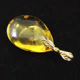 天然琥珀　バルティックアンバー 25mm ペアシェイプ ペンダントトップ 2.9g (ID:84429)