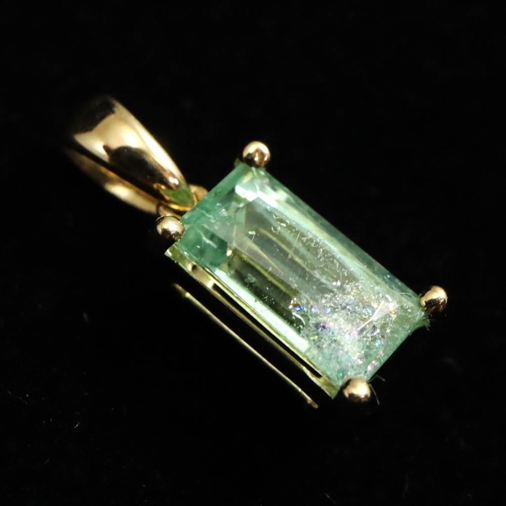 パライバトルマリン 7.6mmバケットカット ペンダントトップ K18YG 0.89