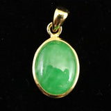 マダガスカル産 翡翠 ヒスイ 11mmオーバル ペンダントトップ 1.10g (ID:85191)