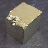 スペイン産 パイライト 黄鉄鉱  28mmキューブ 116.3g (ID:85887)