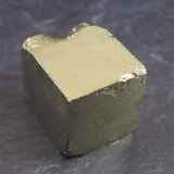 スペイン産 パイライト 黄鉄鉱  28mmキューブ 116.3g (ID:85887)