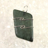 H&E社 ニュージーランド グリーンストーン タンブル ペンンダントトップ 7.1g (ID:86072)