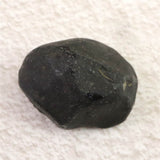 北海道 遠軽町産  黒曜石 27mm原石  12.8g (ID:86288)