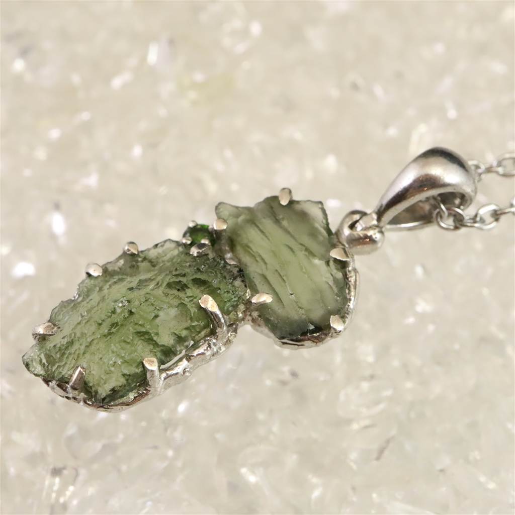 モルダバイト ペンダント 楽天市場】＼P5倍＆最大2,000円OFF／ モルダバイト ペンダント 14.1g