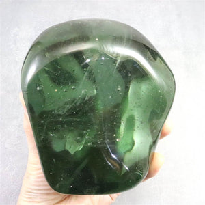 インドネシア産アンダラクリスタル ポリッシュ オリーブグリーン 1704g