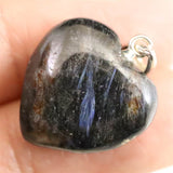 H&E社  アルベゾナイト アルベゾン閃石　15mmハート ペンダント 2.6g (ID:88438)