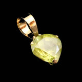 スフェーン グリーン 5.4mmハートカット ペンダントトップ K18YG　0.6ｃｔ (ID:88861)