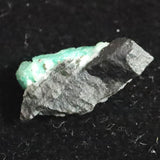 コロンビア産　エメラルド　原石 0.59g (ID:89357)