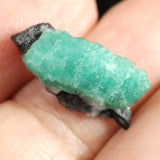 コロンビア産　エメラルド　原石 0.59g (ID:89357)