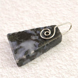 H&E社 ミスティックメルリナイト タンブルペンダントトップ 12.9g (ID:90684)