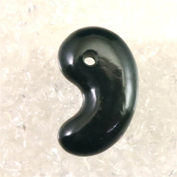 純国産‼️出雲石 丁子勾玉‼️出雲石 原石‼️鑑定書付き‼️御守り‼️希少価値‼️破格出品‼️ 純国産‼️出雲石 丁子勾玉‼️出雲石 原石‼️鑑定書付き‼️
