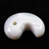 北海道 花石メノウ 瑪瑙 30mm勾玉 ディレクトリカード付 10.3g (ID:91158)