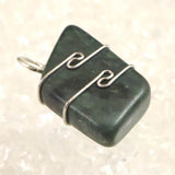 H&E社 ニュージーランド グリーンストーン タンブル ペンンダントトップ 5.5g (ID:92398)