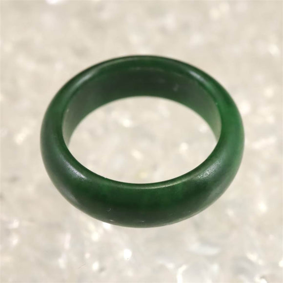 ミャンマー産 翡翠 ヒスイ 緑  6mm幅リング 11号 2.5g (ID:92786)