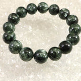 セラフィナイト クリノクロア 12.5mm玉ブレスレット 43.6g (ID:92961)