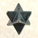 神居古潭石 （カムイ・コタン） 22mm マカバスター　証明書付　5.0g (ID:94513)