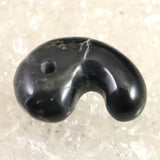 神居古潭石 （カムイ・コタン） 34mm 勾玉 証明書付 15.0g (ID:96503)