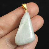 糸魚川翡翠   薄緑色　31mmフリーフォーム ペンダントトップ  12.3g (ID:97535)