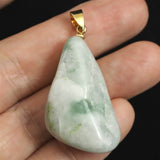 糸魚川翡翠   薄緑色　31mmフリーフォーム ペンダントトップ  12.3g (ID:97535)