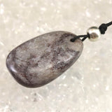 H&E社 ヴァイタライト アロハストーン (AZOZEO) タンブル コード ペンダント 7.3g (ID:97740)