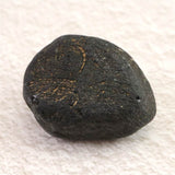 北海道 遠軽町産  黒曜石 33mm原石  20.2g (ID:98528)