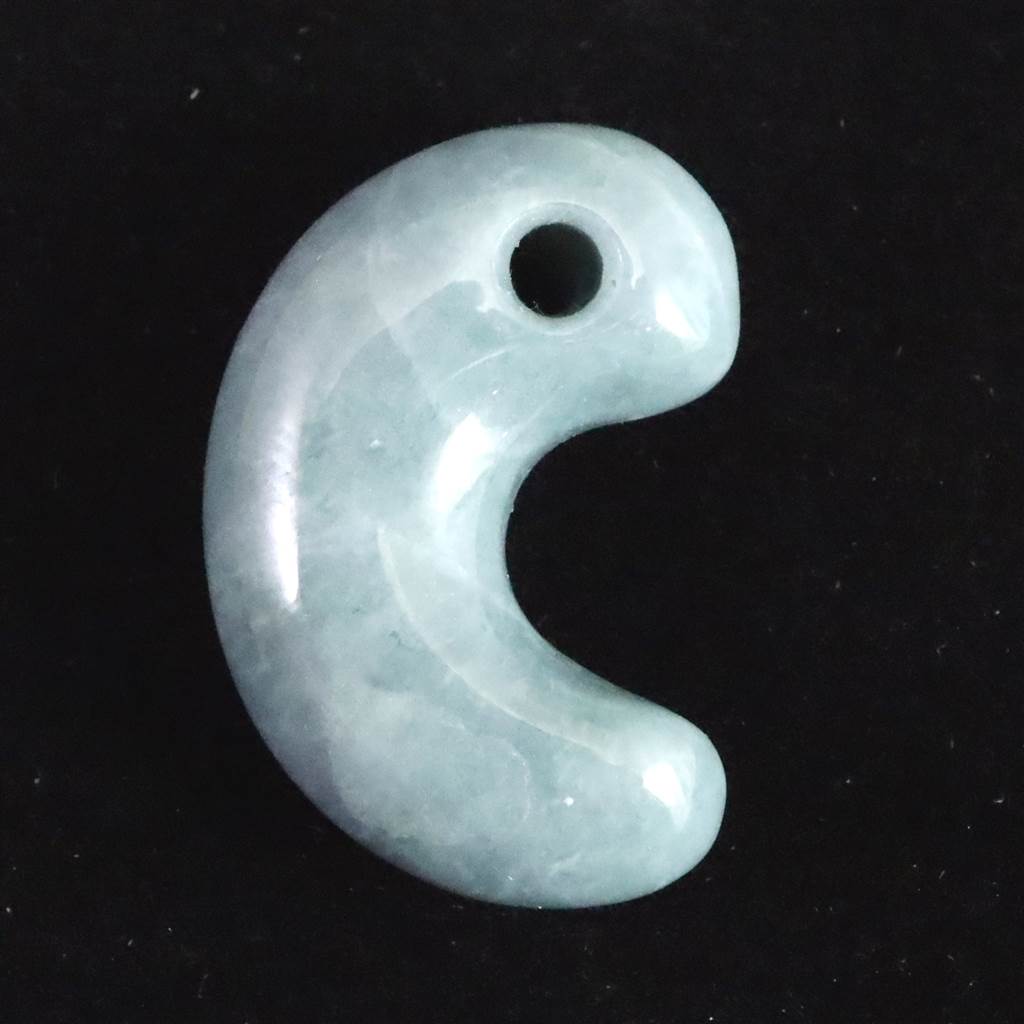 糸魚川翡翠 ヒスイ 小滝コン沢産 24mm勾玉 ブルー 証明書付 5.6g (ID