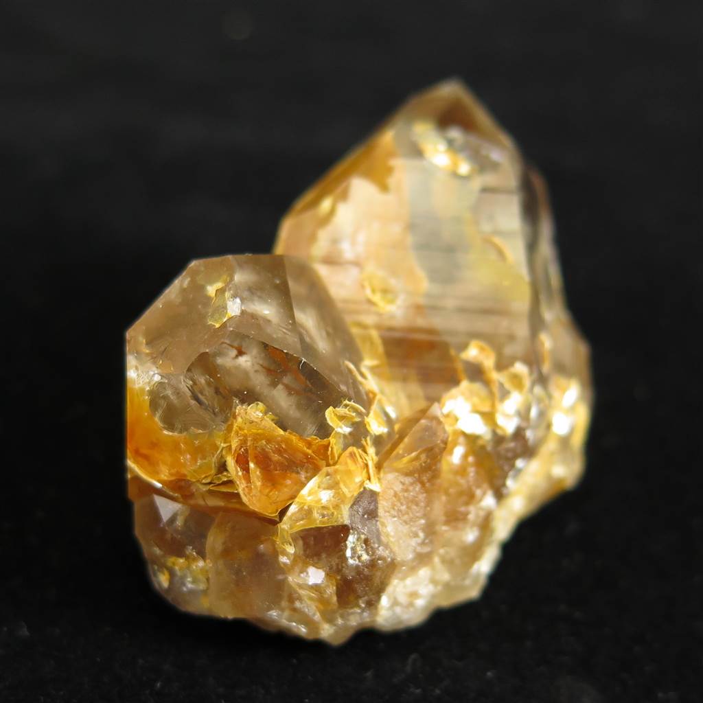 長野県川上村産 煙水晶 ツイン 原石 48.7g (ID:20674) | 榎本通商